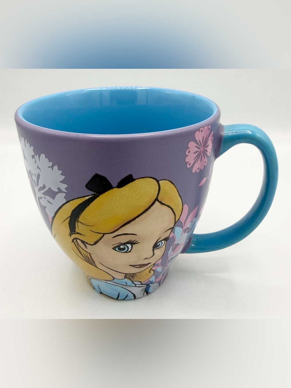 Alice in Wonderland Classic Sketch Disney Cup
